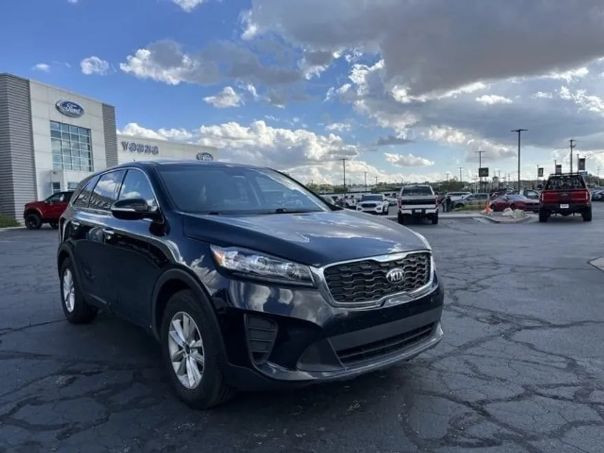 2020 Kia Sorento LX photo 1