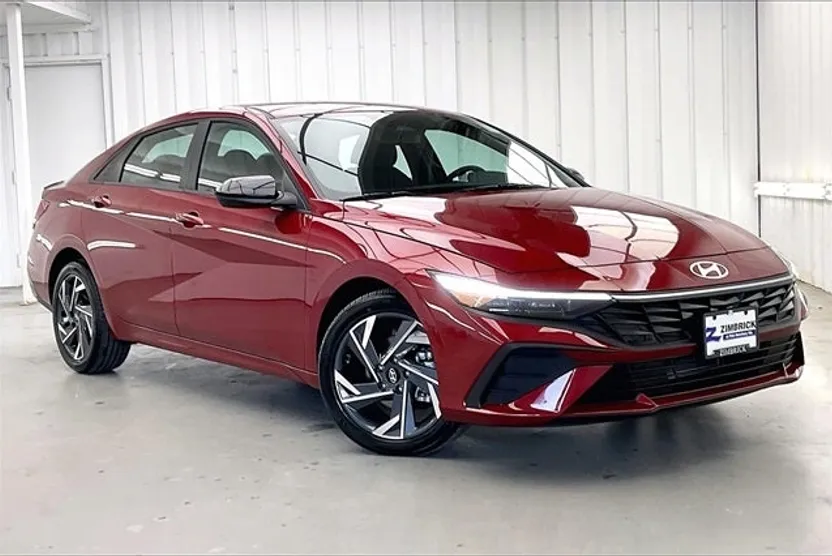 2025 Hyundai Elantra SEL Sport photo 1