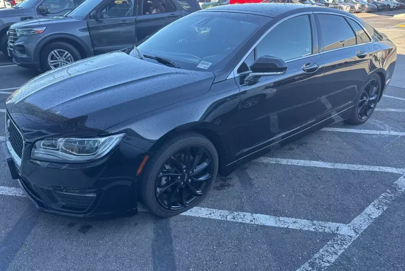 2020 Lincoln MKZ Hybrid Reserve photo 1