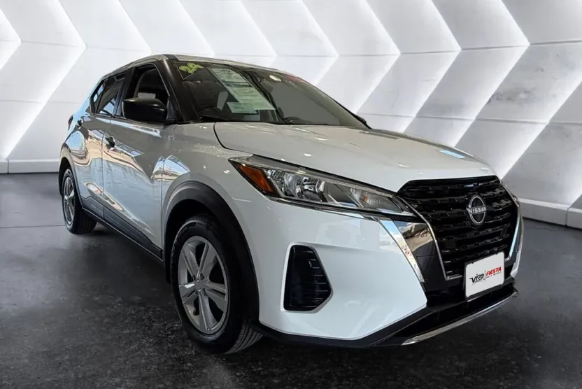 2024 Nissan Kicks S photo 1