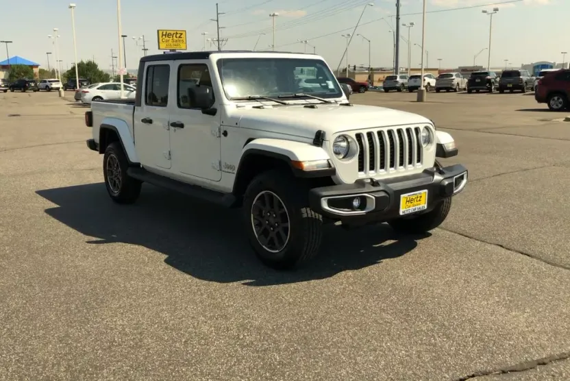 2023 Jeep Gladiator Overland photo 1