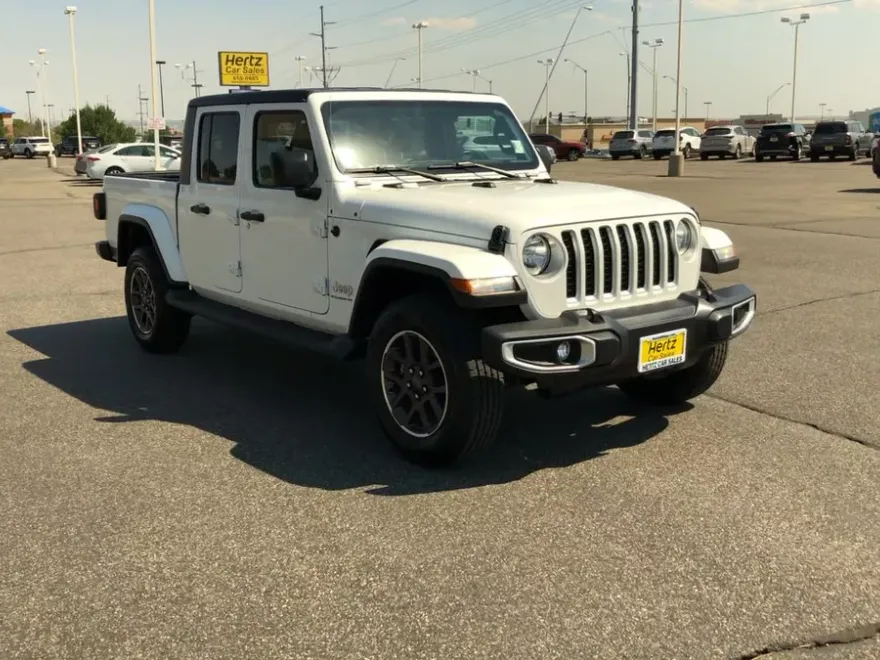 2023 Jeep Gladiator Overland photo 1