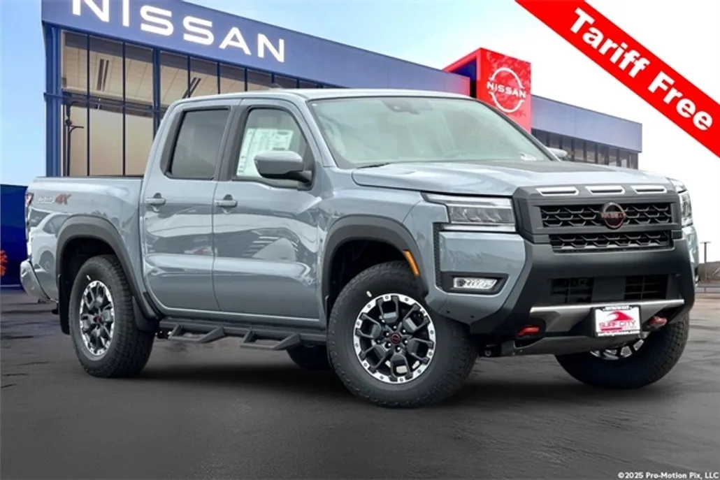 2025 Nissan Frontier PRO-4X photo 1