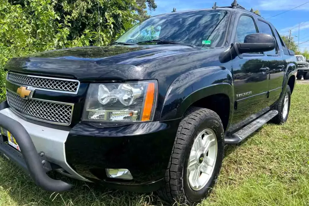 2012 Chevrolet Avalanche LT photo 1