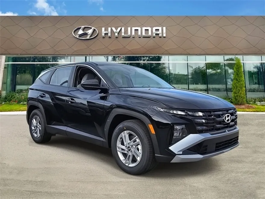 2025 Hyundai Tucson SE photo 1
