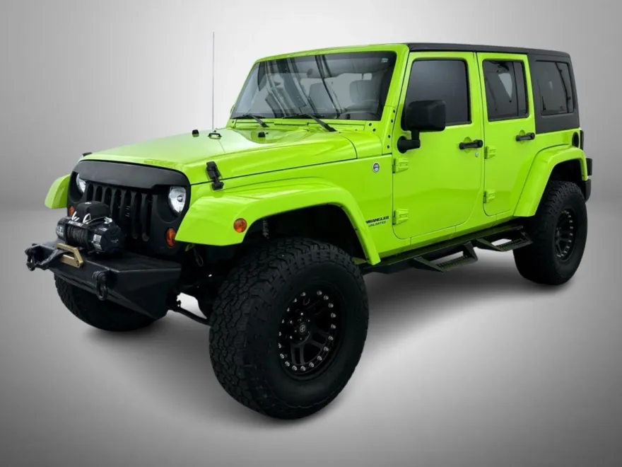 2013 Jeep Wrangler Unlimited Sahara photo 1