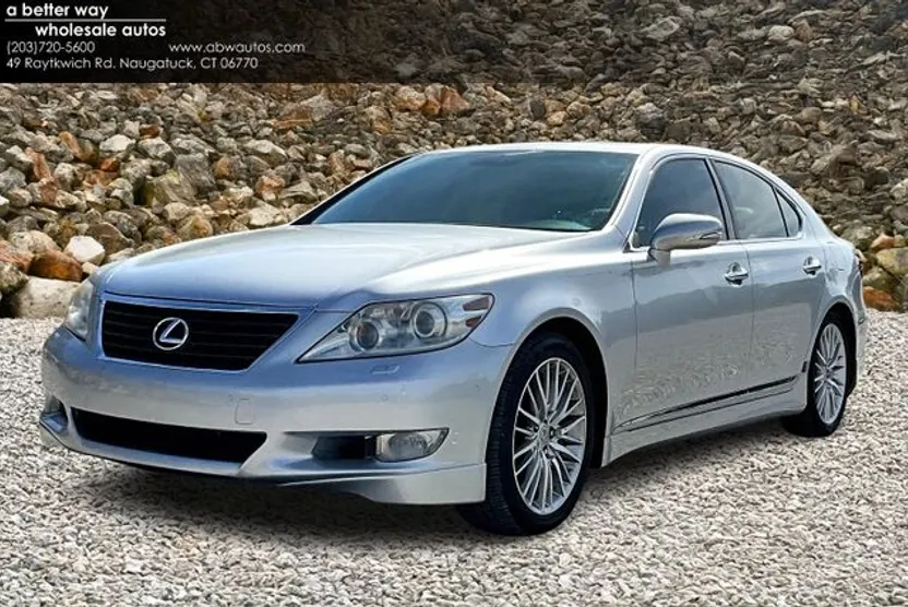 2010 Lexus LS 460 photo 1