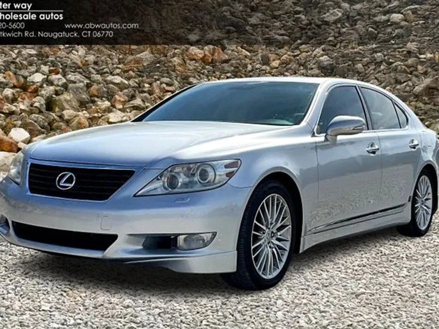 2010 Lexus LS 460 photo 1