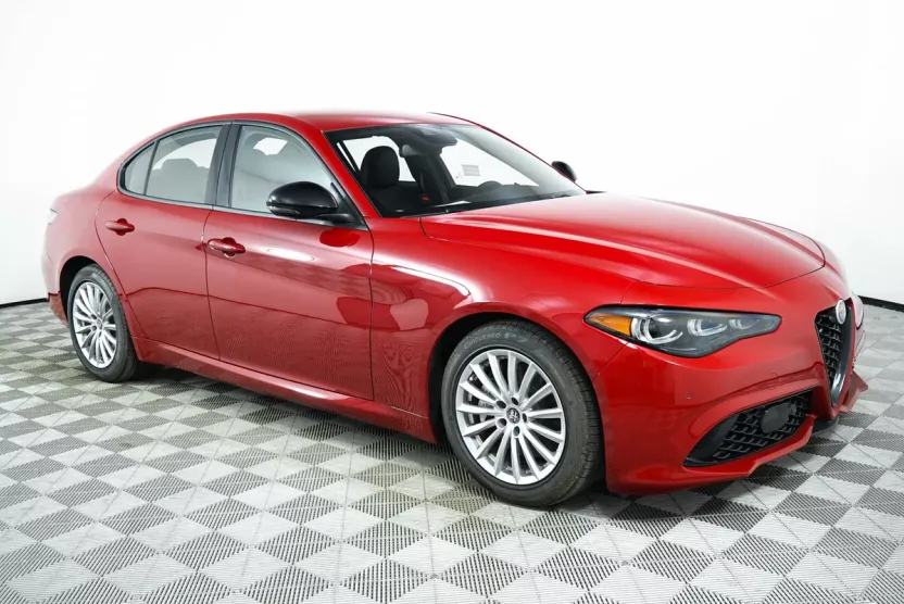 2024 Alfa Romeo Giulia SPRINT photo 1
