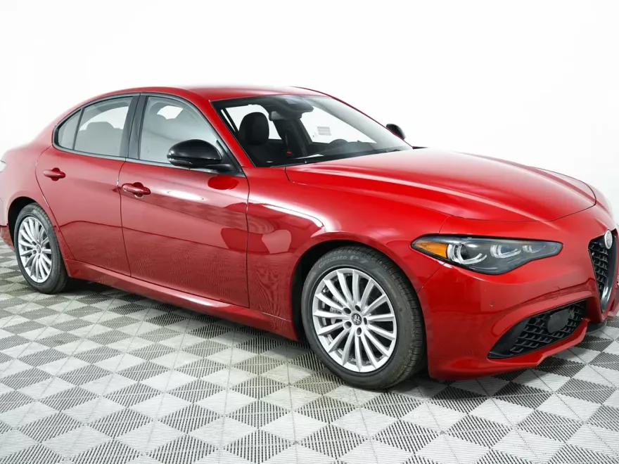 2024 Alfa Romeo Giulia SPRINT photo 1