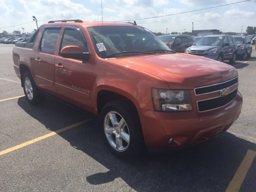 2007 Chevrolet Avalanche LTZ photo 1