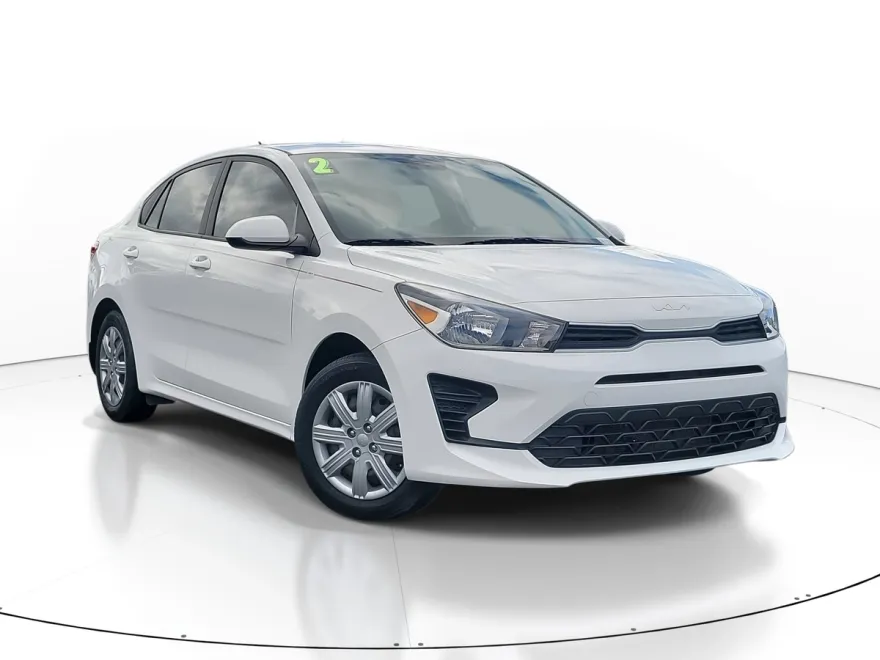 2022 Kia Rio S photo 1