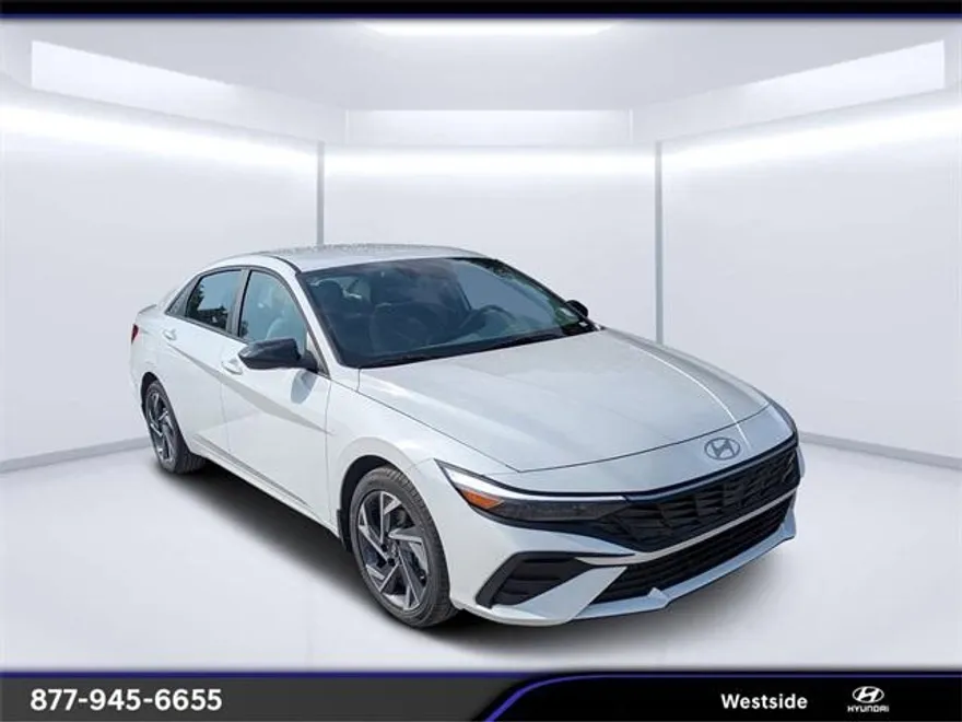 2025 Hyundai Elantra SEL Sport photo 1