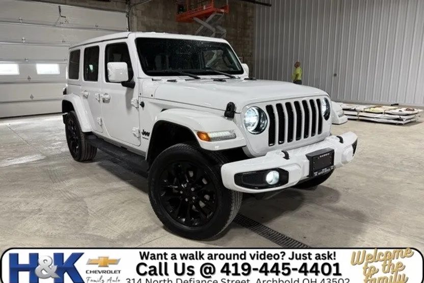 2023 Jeep Wrangler Altitude photo 1