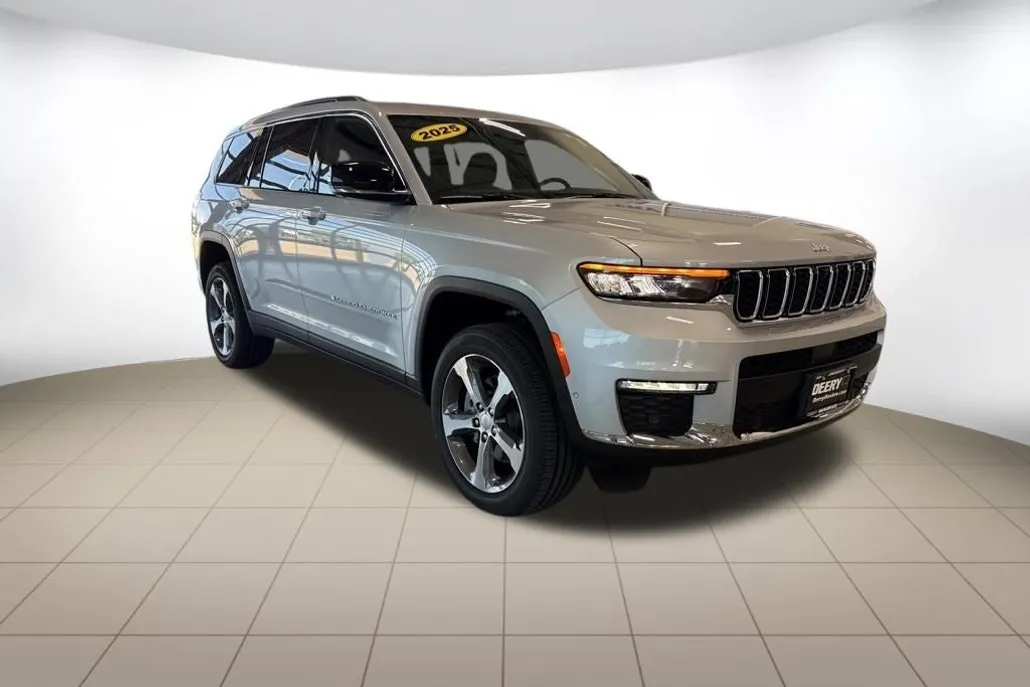 2025 Jeep Grand Cherokee Limited photo 1