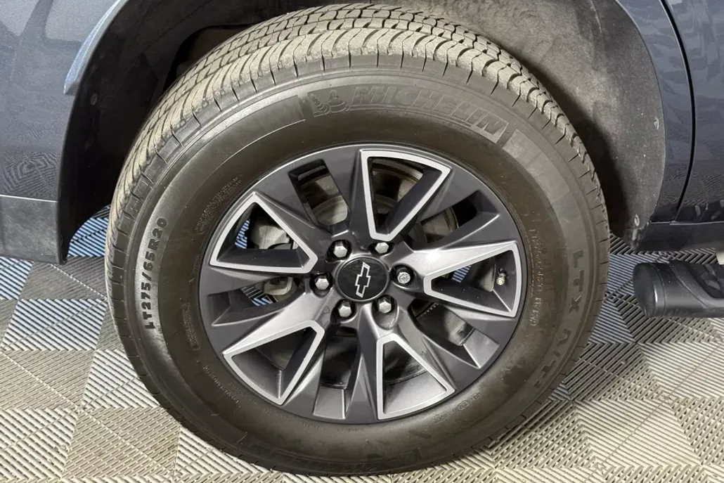 2021 Chevrolet Tahoe Z71 photo 1