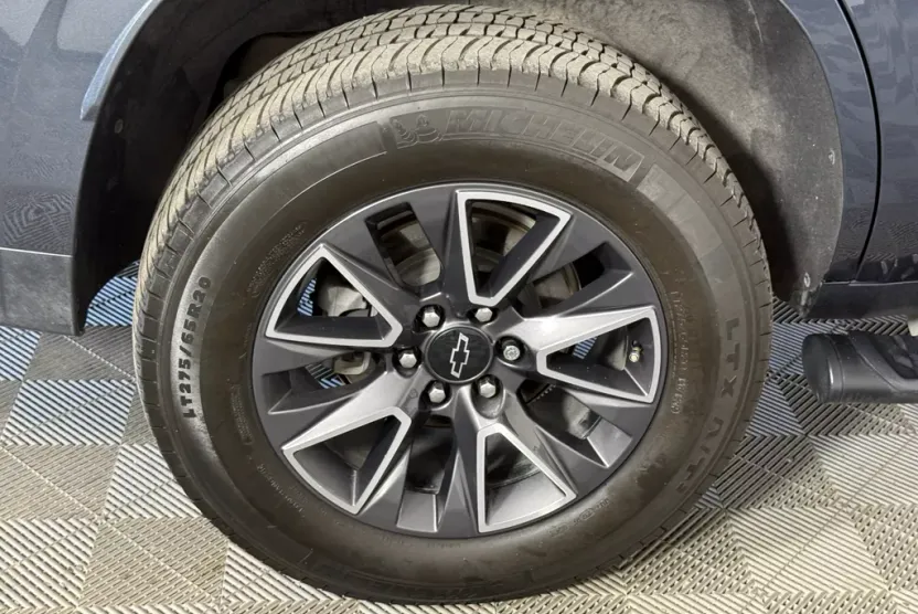 2021 Chevrolet Tahoe Z71 photo 1