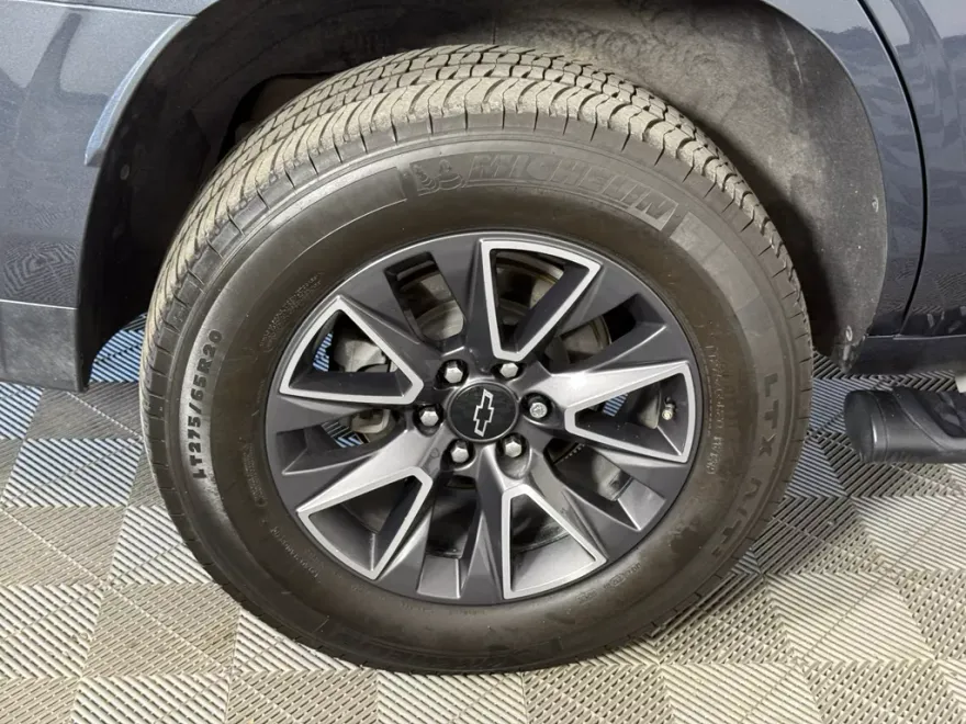 2021 Chevrolet Tahoe Z71 photo 1