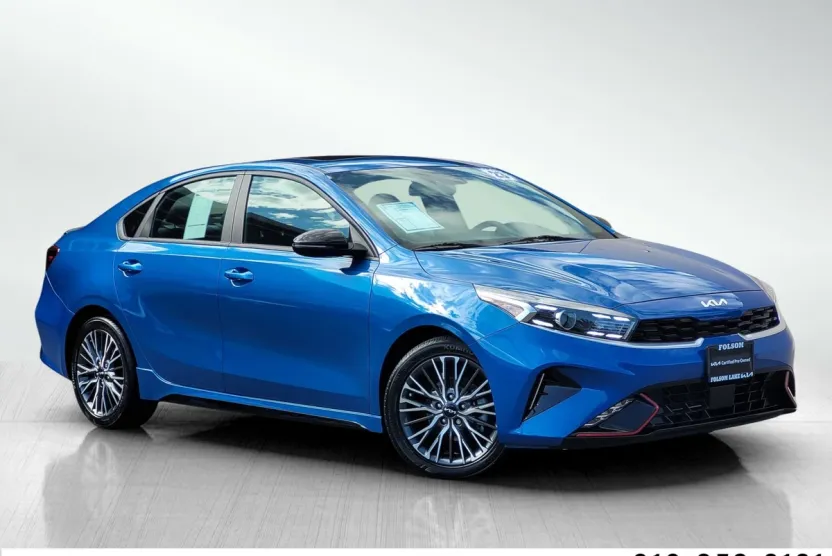 2023 Kia Forte GT-Line photo 1