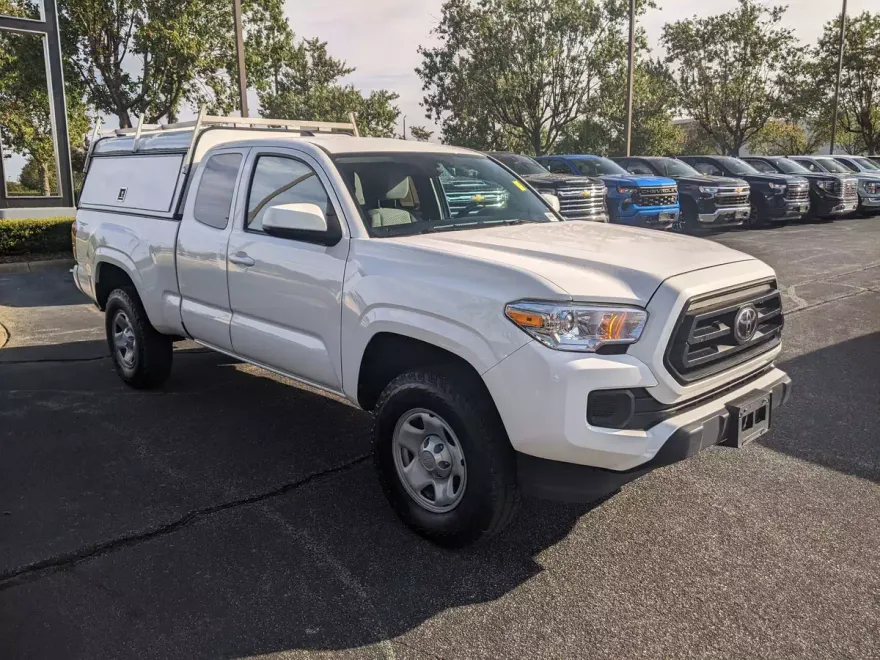 2022 Toyota Tacoma SR photo 1