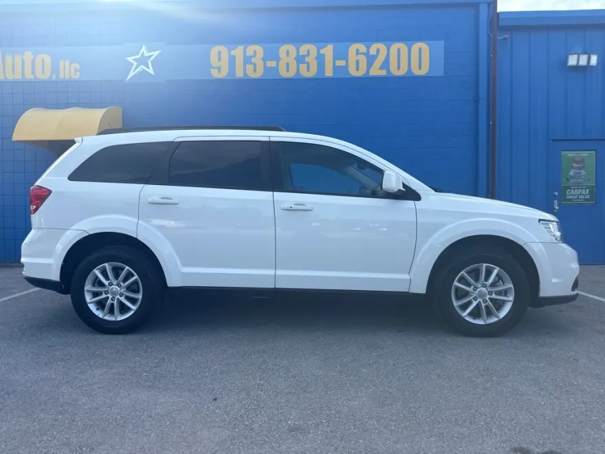2015 Dodge Journey SXT photo 1