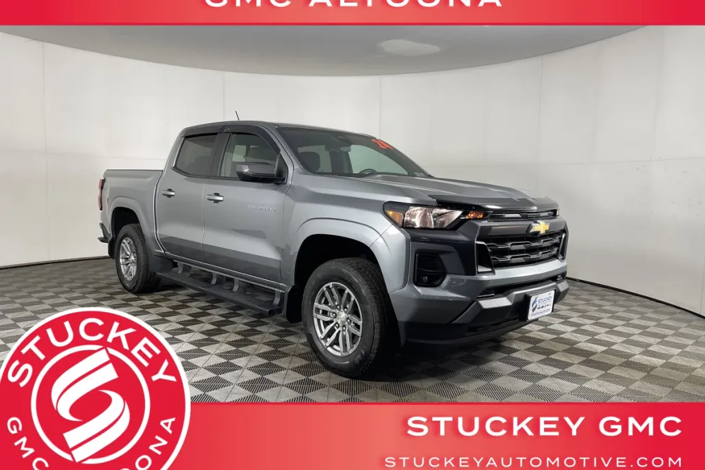 2024 Chevrolet Colorado LT photo 1