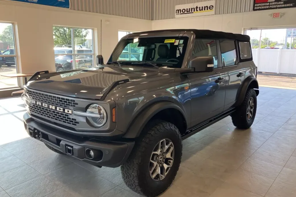 2022 Ford Bronco Badlands photo 1