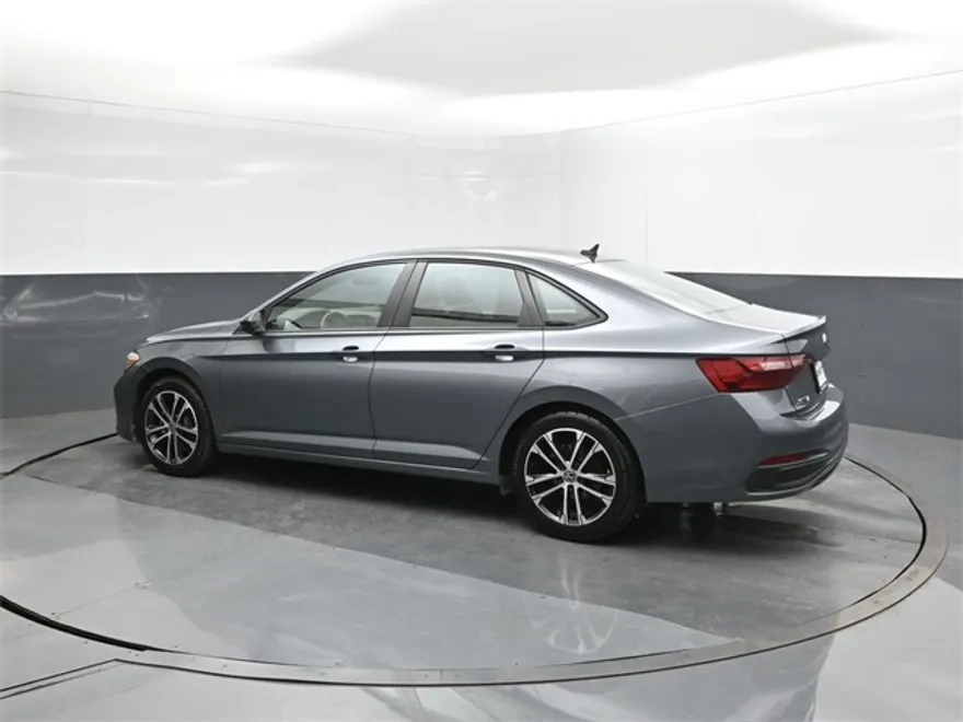 2022 Volkswagen Jetta 1.5T Sport photo 1