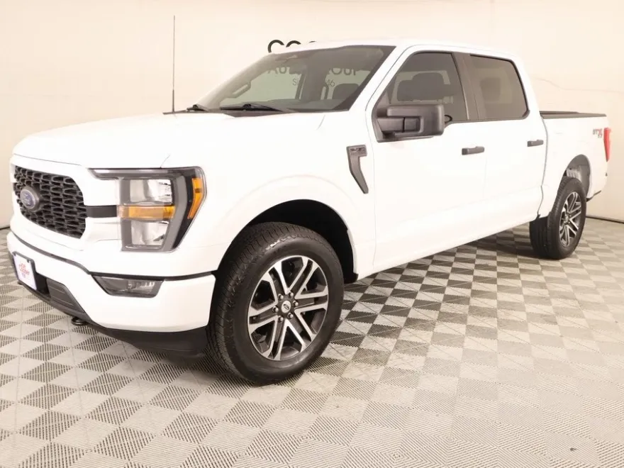 2023 Ford F-150 XL photo 1
