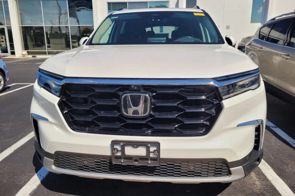 2024 Honda Pilot Elite photo 1
