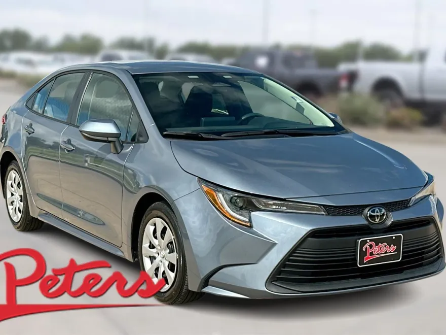 2024 Toyota Corolla LE photo 1
