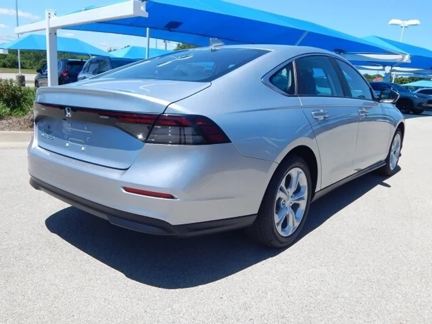 2025 Honda Accord LX photo 1