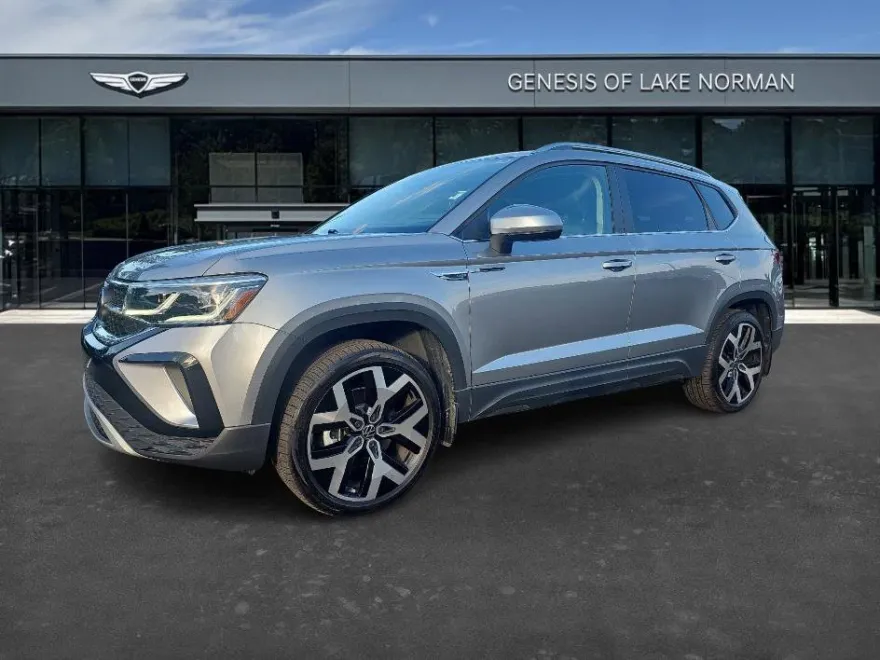 2022 Volkswagen Taos SEL photo 1
