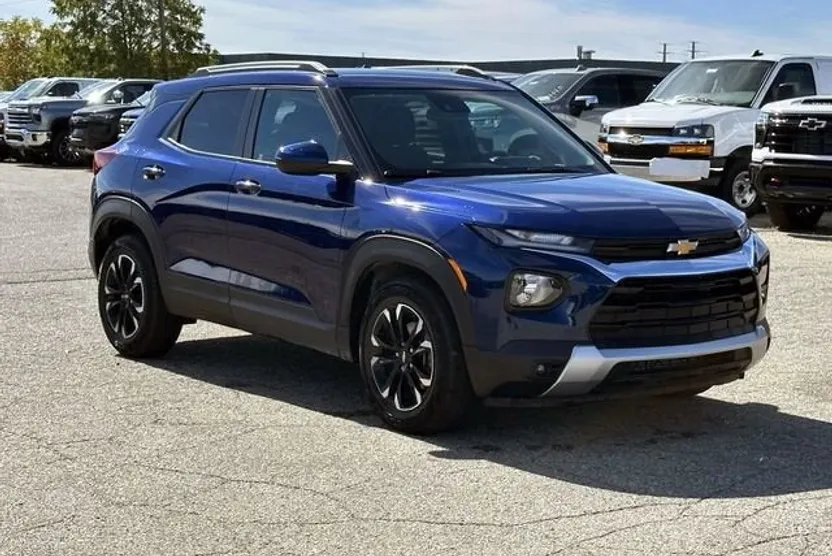 2023 Chevrolet Trailblazer LT photo 1