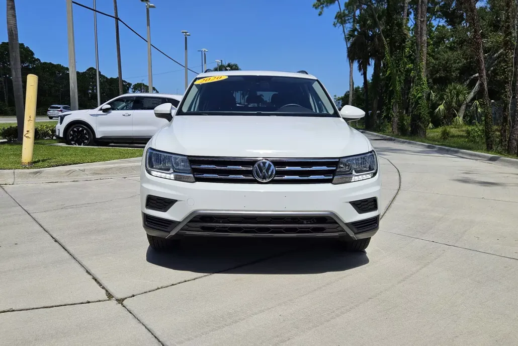 2020 Volkswagen Tiguan SE photo 1