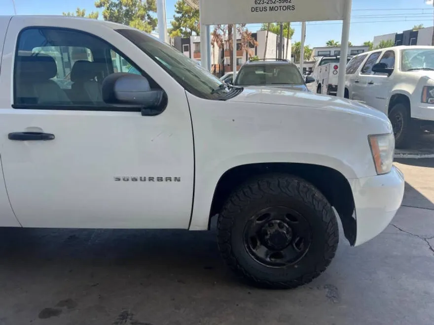 2012 Chevrolet Suburban 2500 photo 1