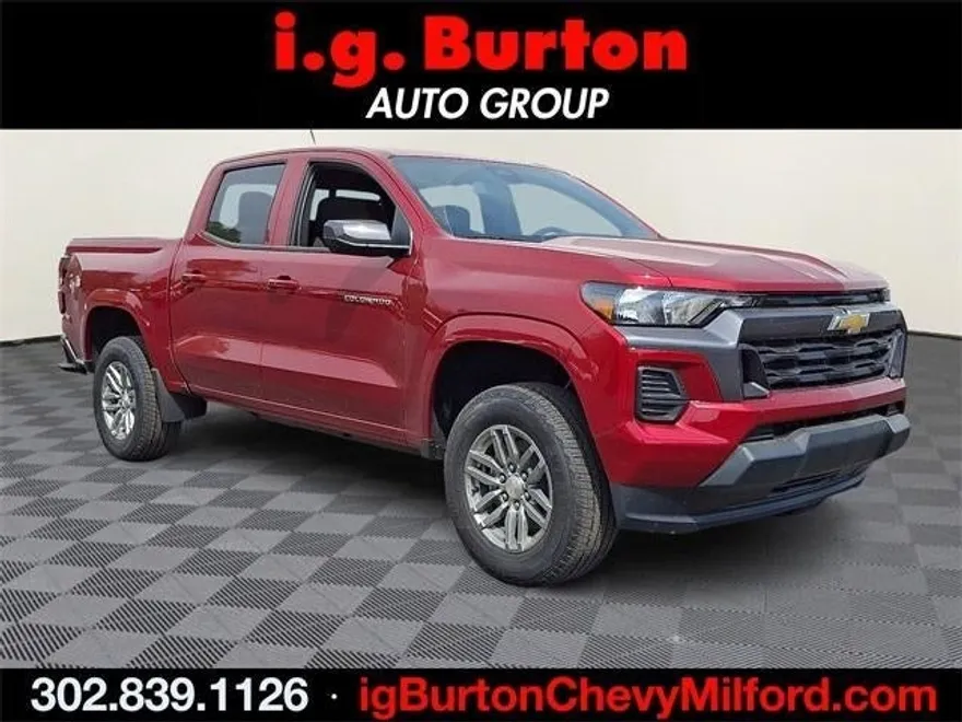 2025 Chevrolet Colorado Work Truck LT photo 1