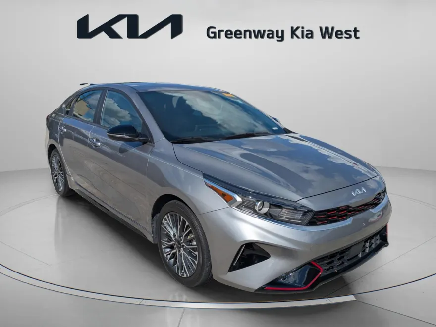 2024 Kia Forte GT-Line photo 1