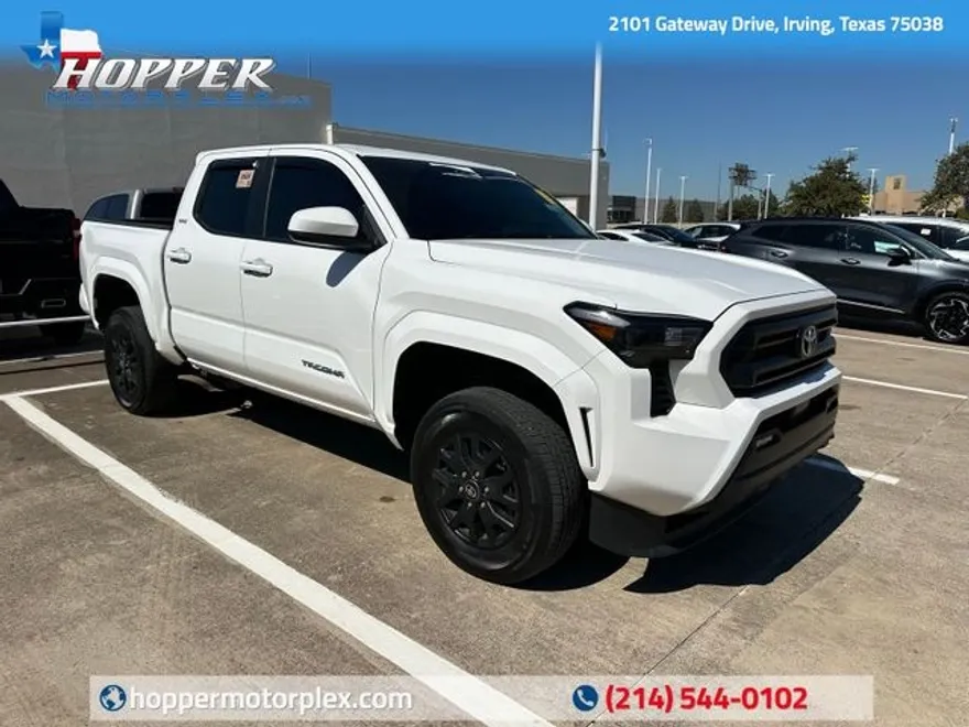 2024 Toyota Tacoma SR5 photo 1