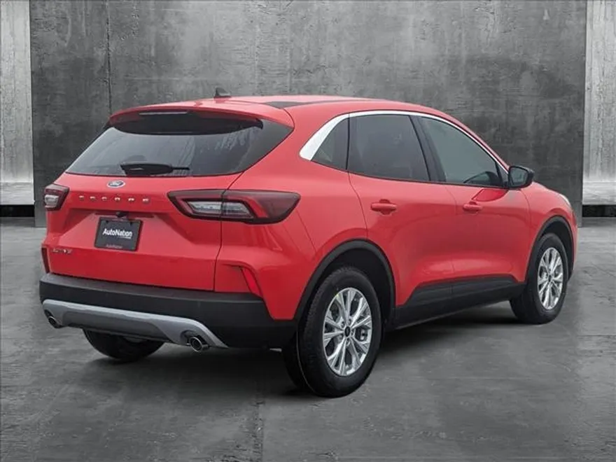2024 Ford Escape Active photo 2