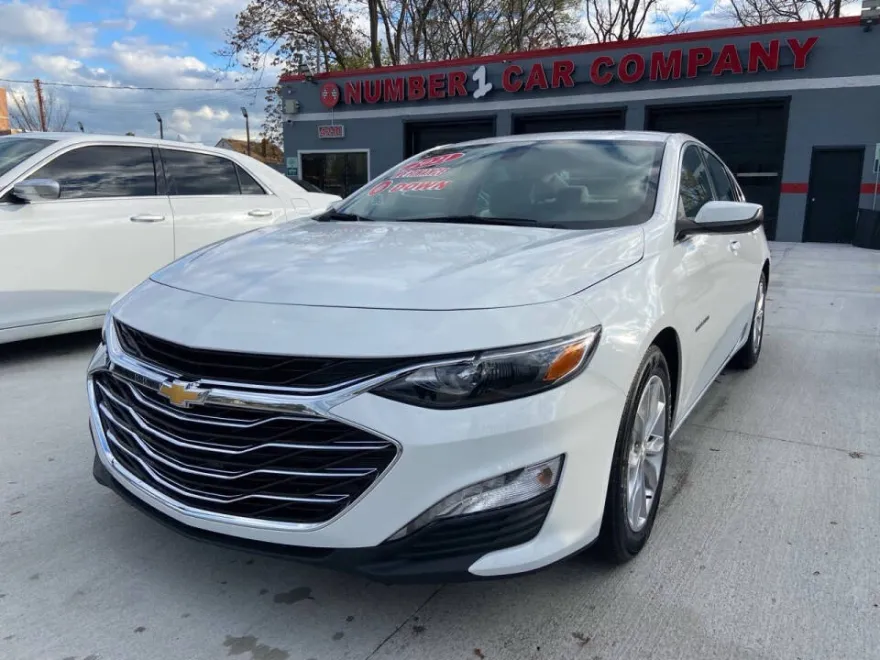 2021 Chevrolet Malibu 1LT photo 1