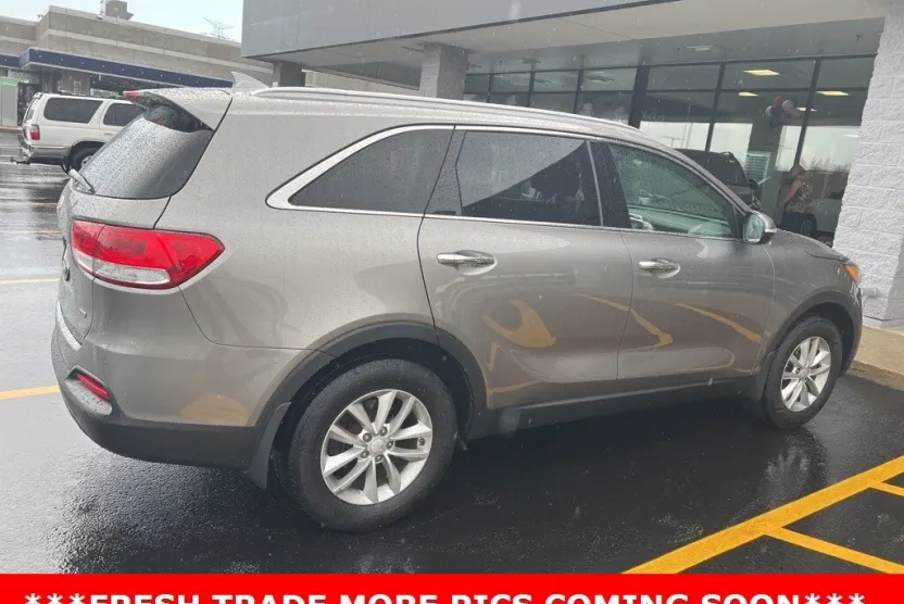2018 Kia Sorento LX photo 1