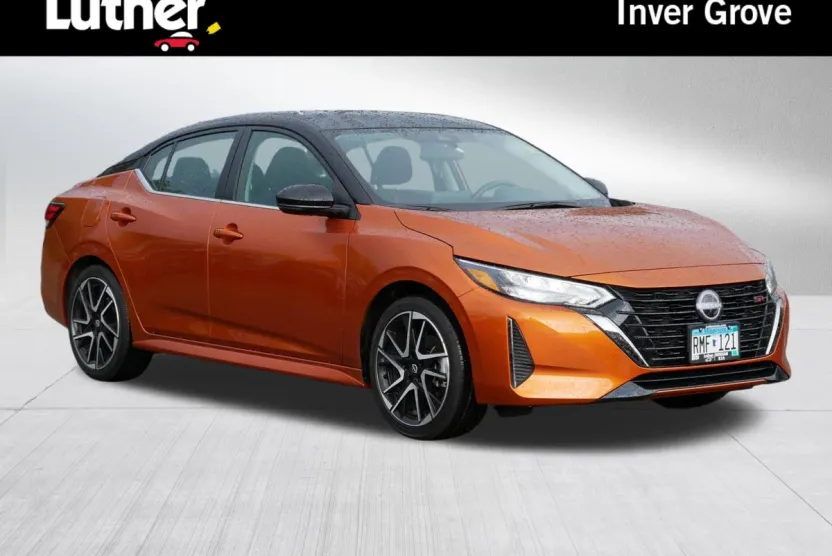 2024 Nissan Sentra SR photo 1