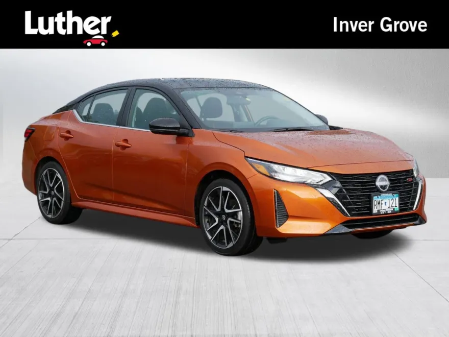 2024 Nissan Sentra SR photo 1