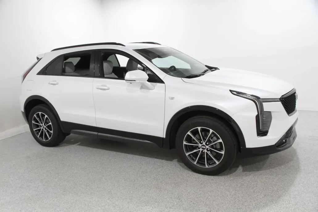 2025 Cadillac XT4 Sport photo 1