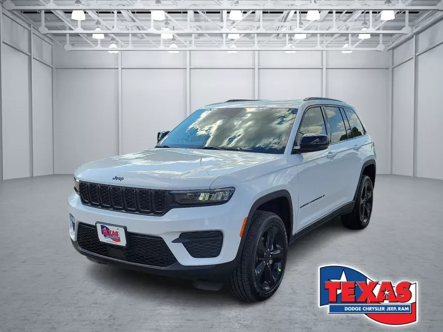 2025 Jeep Grand Cherokee Altitude photo 1