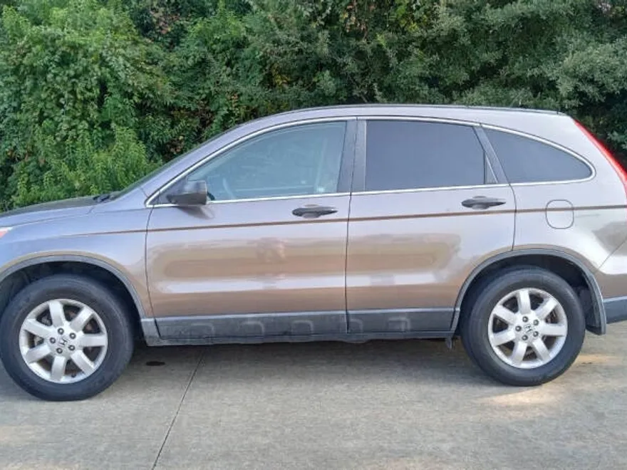 2011 Honda CR-V SE photo 1