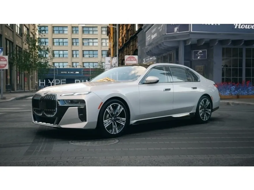 2025 Bmw 740i photo 1