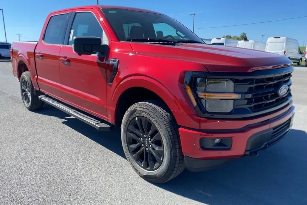 2025 Ford F-150 XLT photo 1