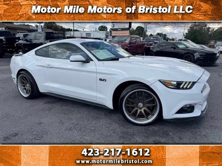 2017 Ford Mustang GT photo 1